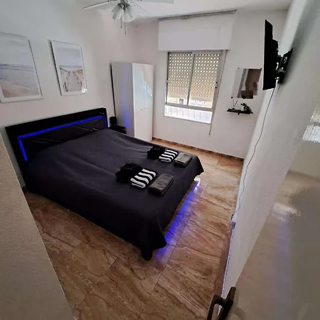 60m To Locos Apartment *