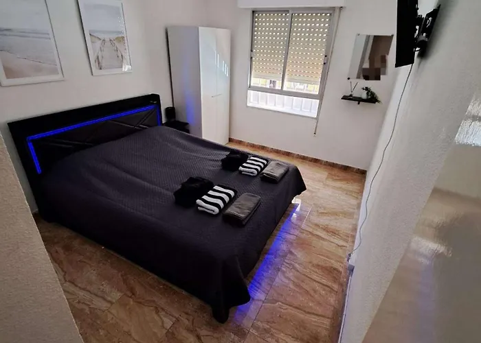 60m To Locos Apartment *
